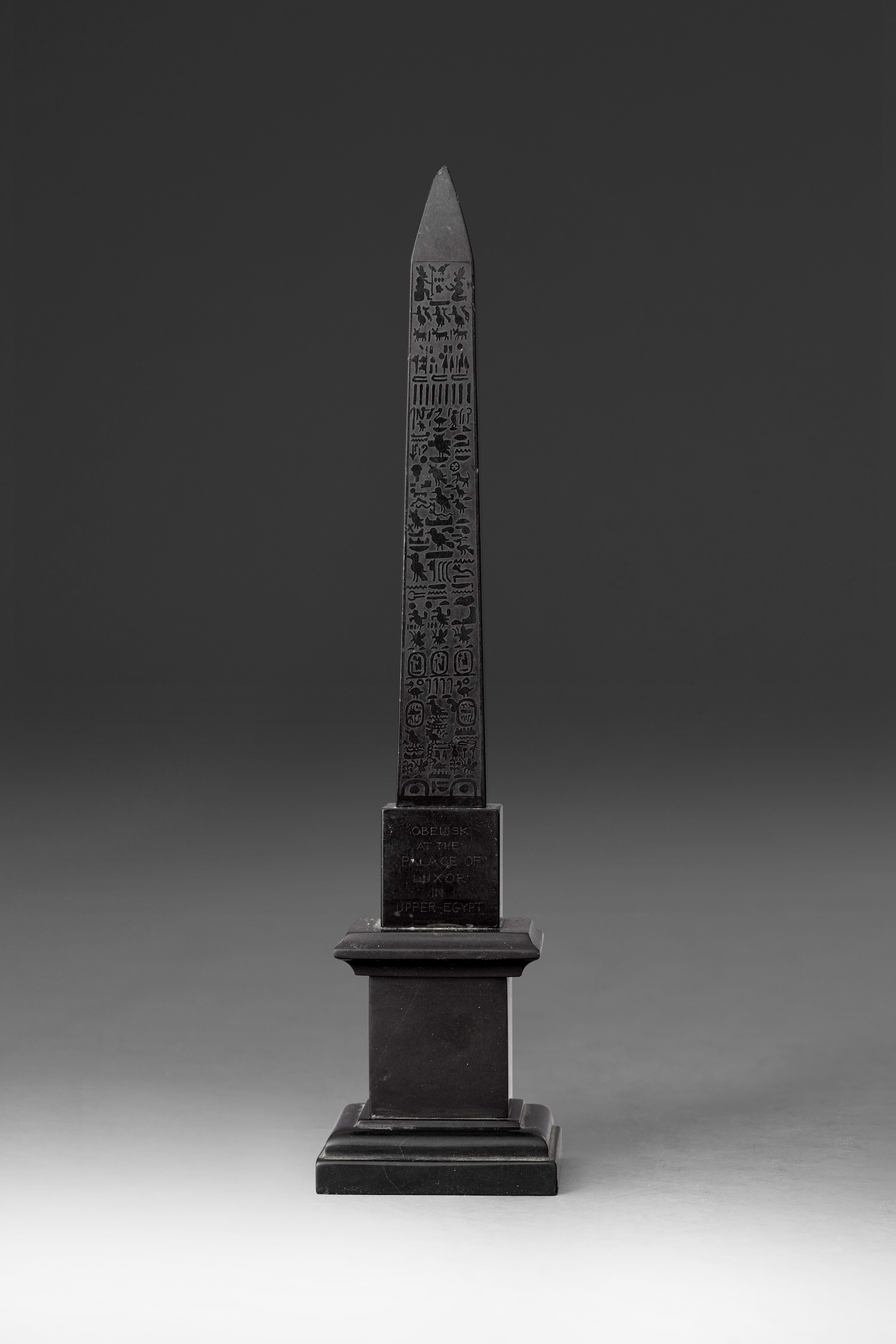 Obelisco del Laterano e Obelisco di Luxor, marmo nero del Belgio e rosso antico, XIX-XX secolo