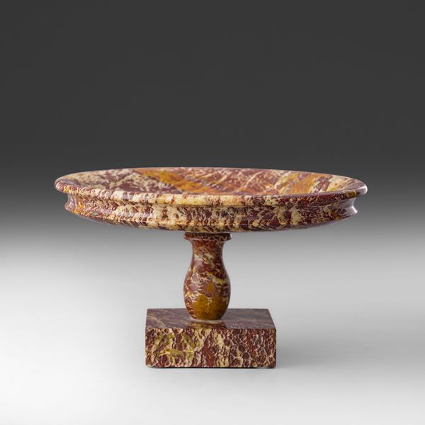 Round marble stand, 18/1900s
