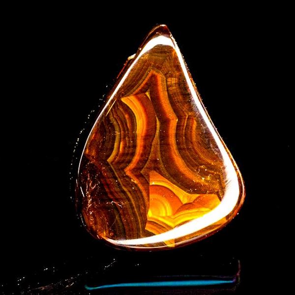 Rara agata di fuoco di altissima qualità.  5.10 carati