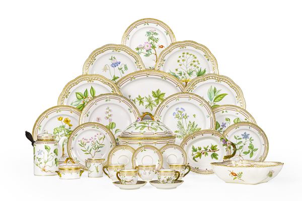 Servizio da tavola “Flora Danica” Danimarca, Manifattura Royal Copenhagen, XX secolo 