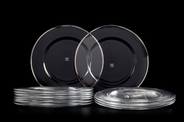 Dodici sottopiatti profilati in platino Italia, San Giovanni Valdarno, Manifattura IVV, fine del XX secolo 