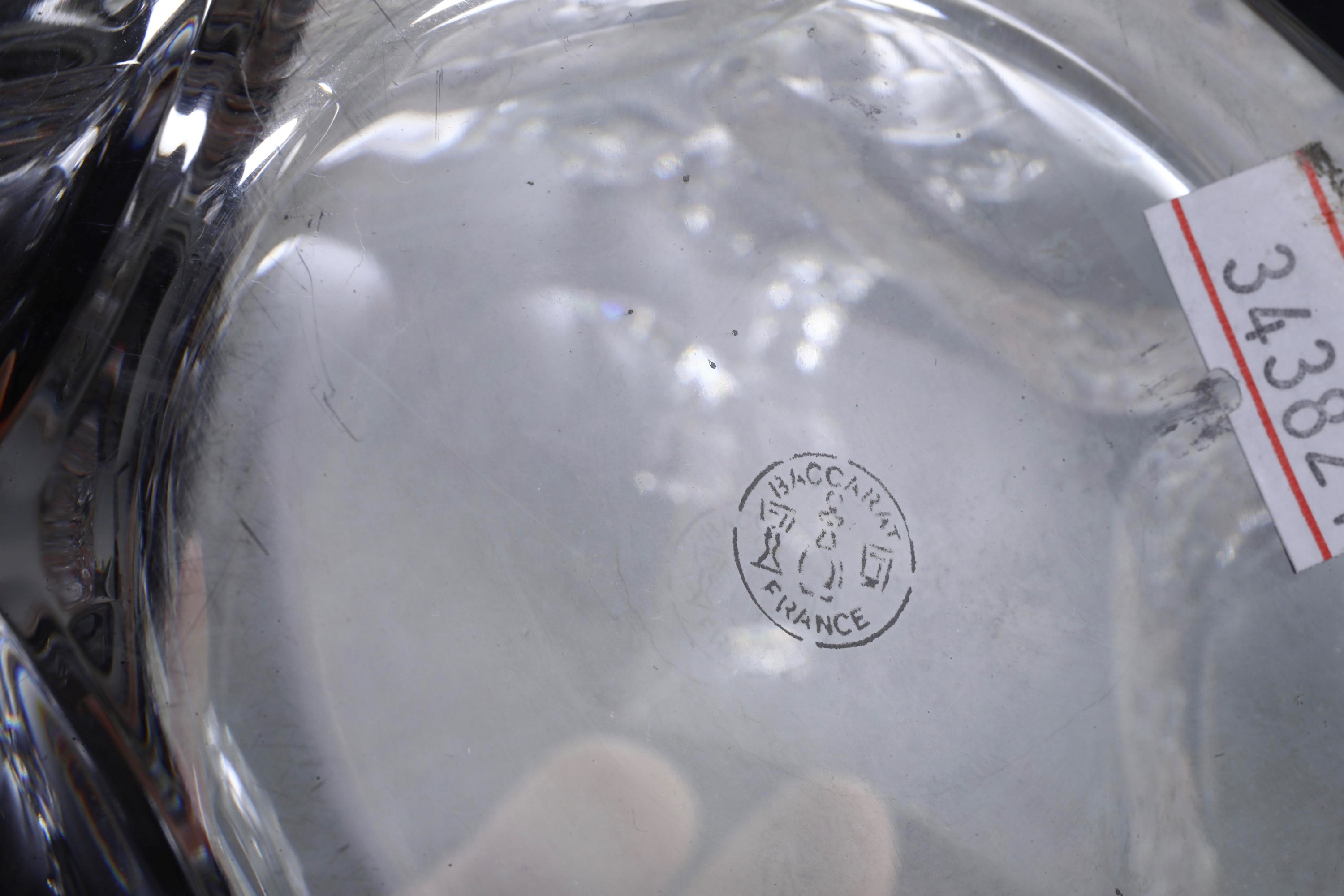 Una bottiglia e una caraffa "Harcourt 1841". Francia, Manifattura Baccarat, XX secolo.