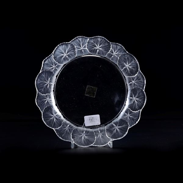 Piatto “Honfleur”.<BR>Francia, Manifattura Lalique, XX secolo.