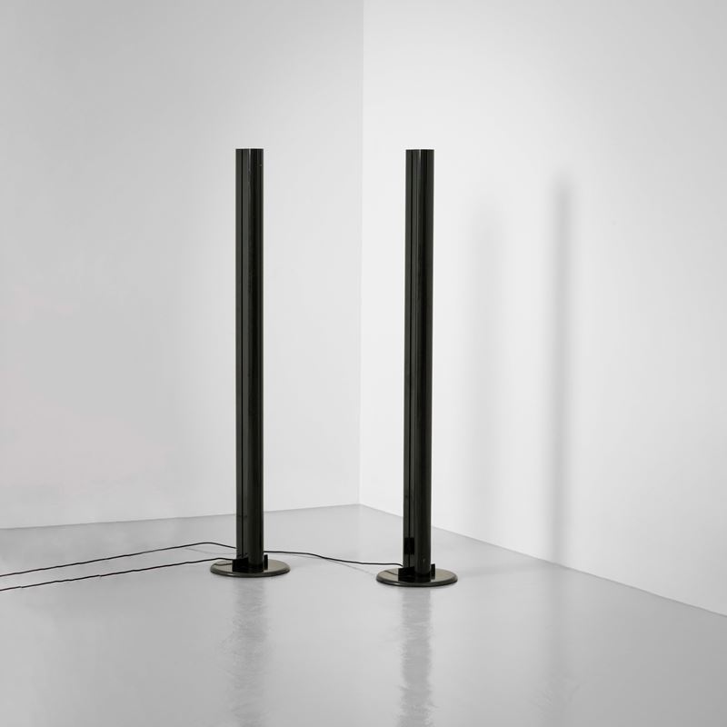 Gianfranco Frattini : Due lampade da terra mod. Megaron  - Asta Design - Cambi Casa d'Aste