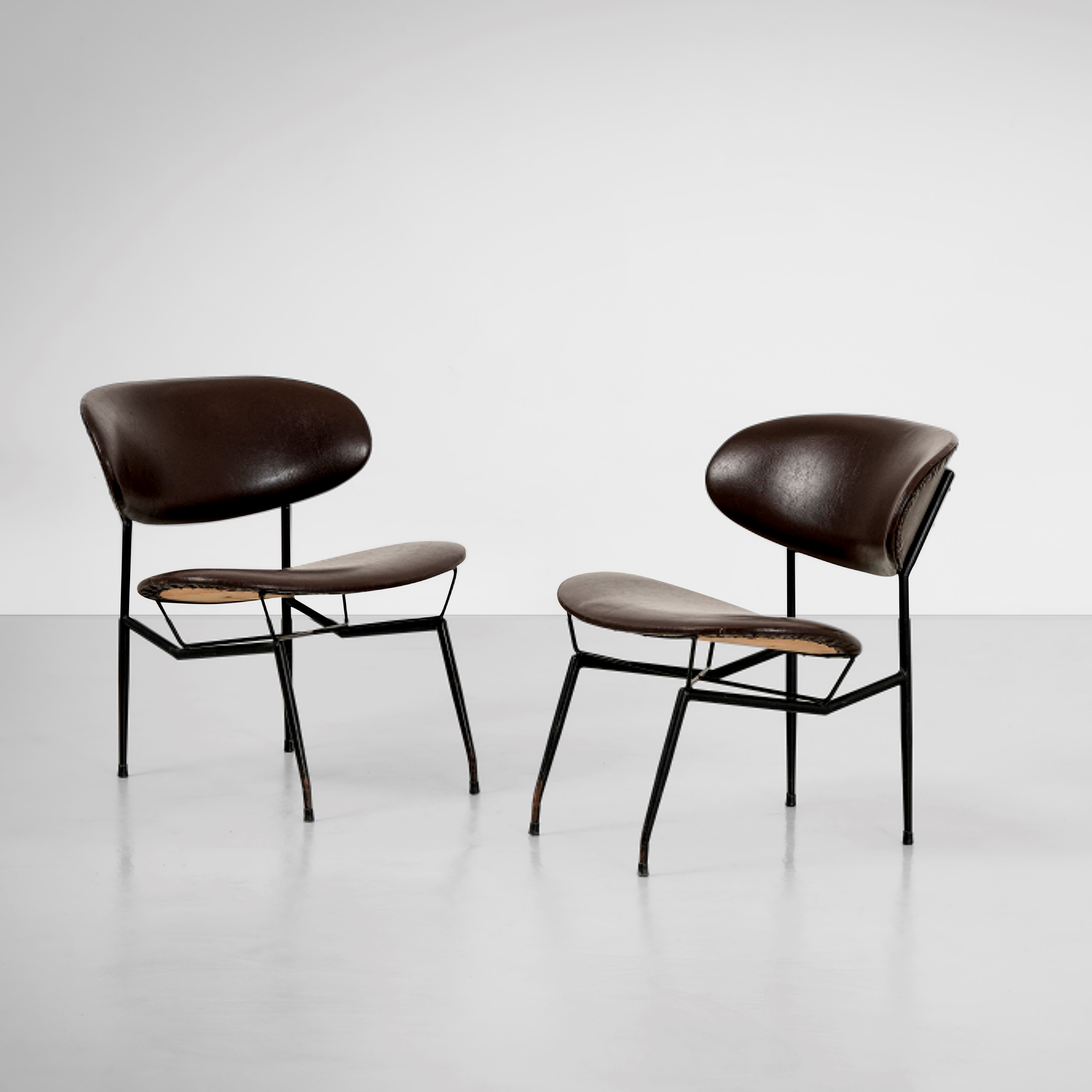 Poltroncine, struttura in metallo tubolare laccato e rivestimento in skai, Italia, circa 1960