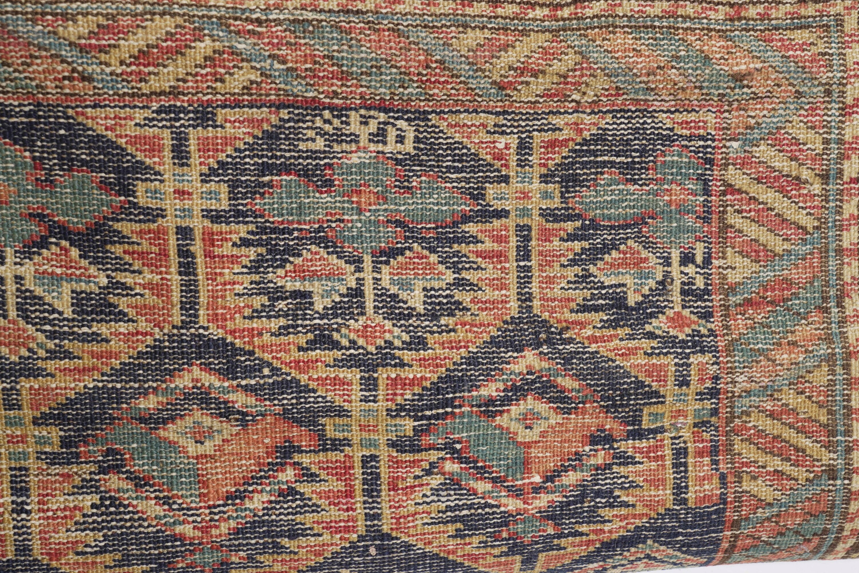 Tappeto Shirvan, Caucaso, fine XIX - inizio XX secolo, dimensioni 150 x 101 cm