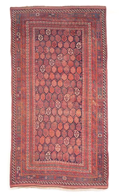 Kelley Afshari, Tappeto di sud Persia, fine XIX secolo, campo blu scuro con motivi bothe