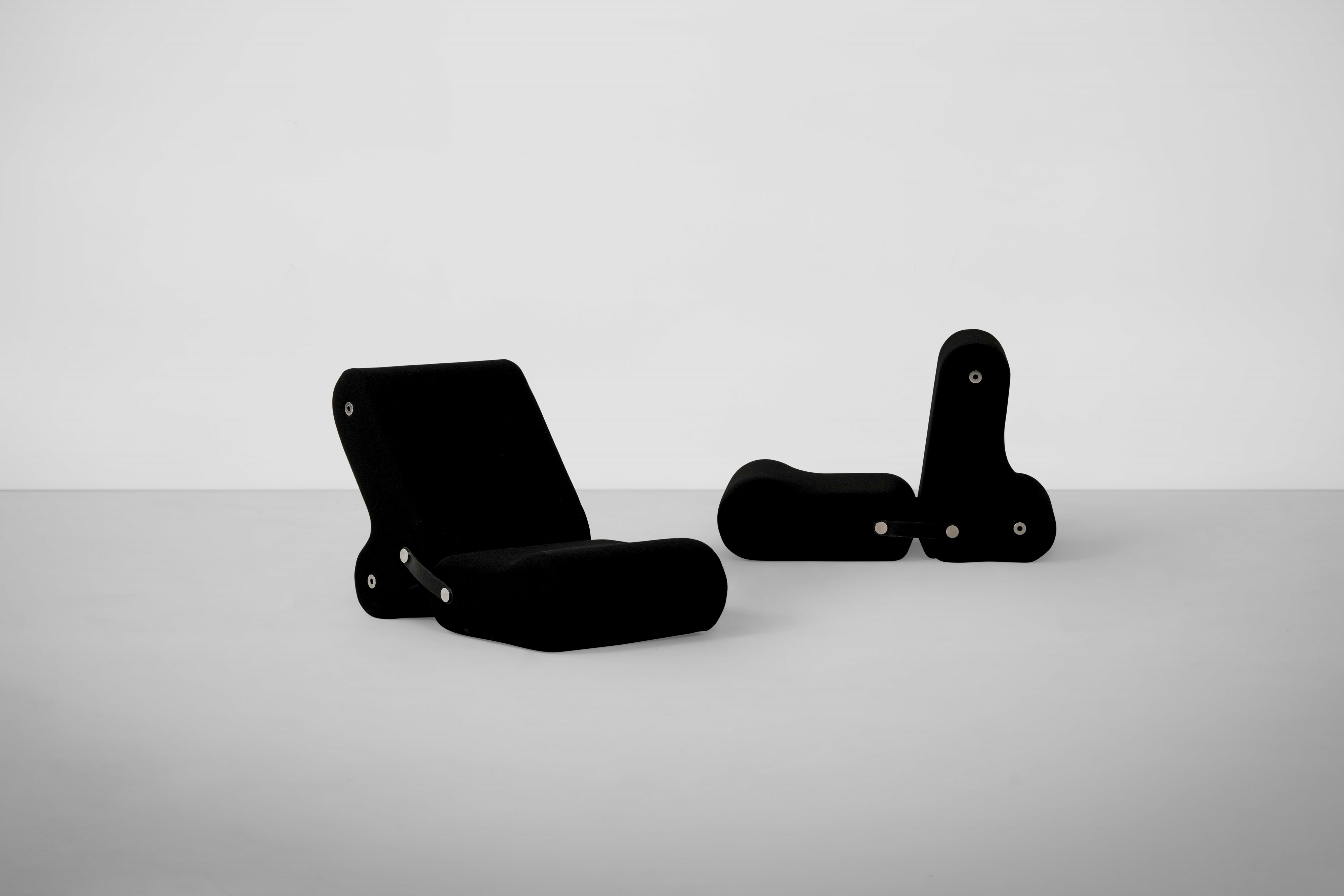 Joe Colombo - Due poltrone mod. Multichair, metallo e tessuto