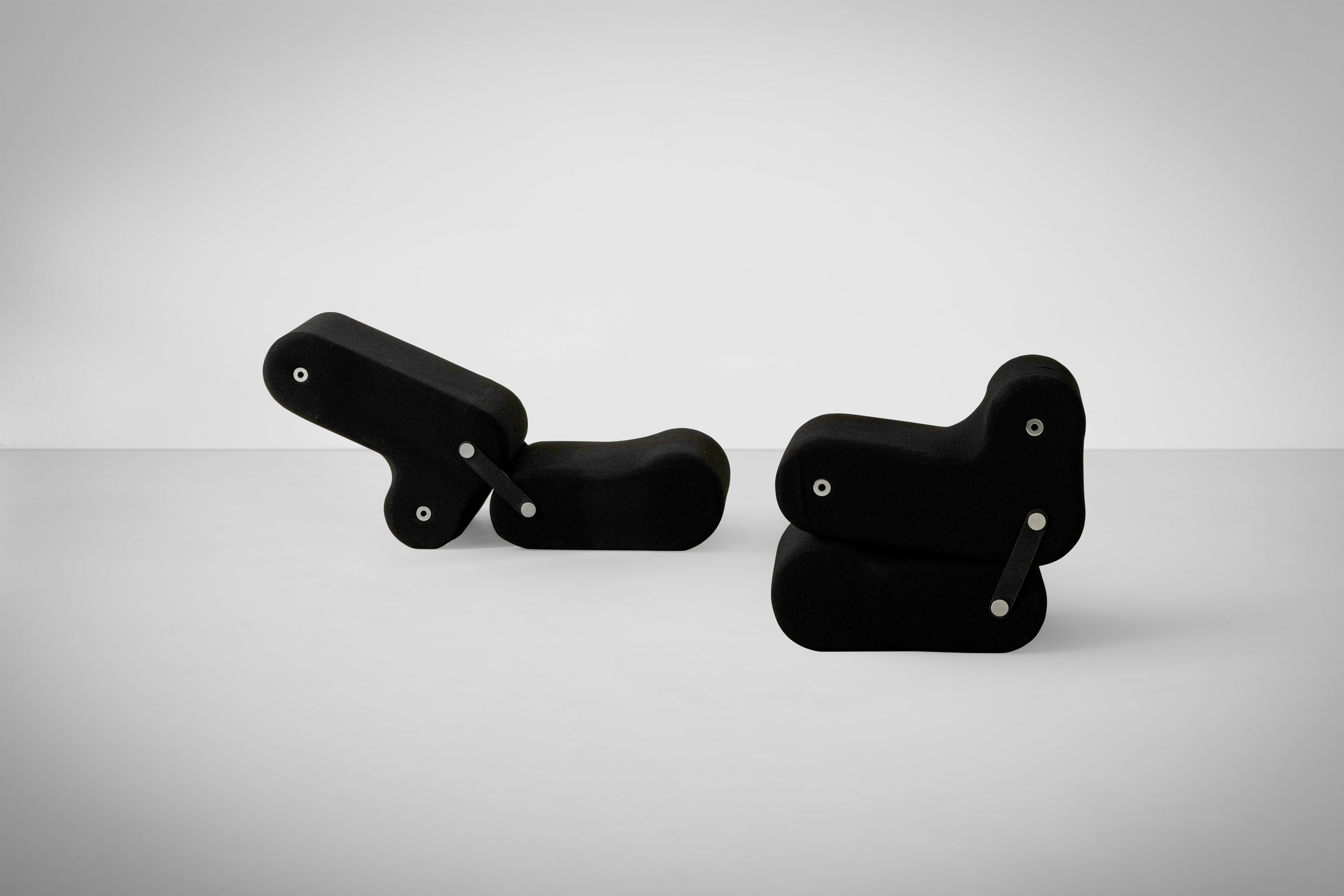 Joe Colombo - Due poltrone mod. Multichair, metallo e tessuto