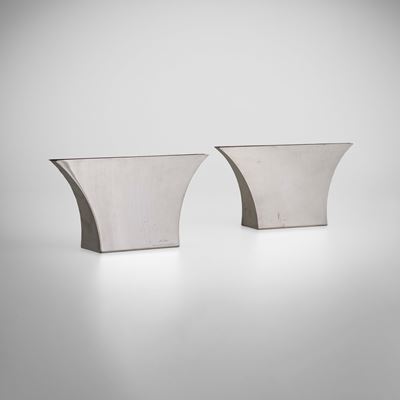 Due vasi mod. Persepoli, metallo argentato, 1964