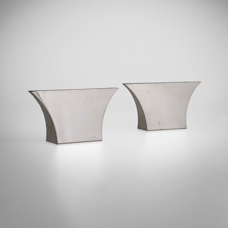 Lino Sabattini : Due vasi mod. Persepoli  - Asta Design - Cambi Casa d'Aste