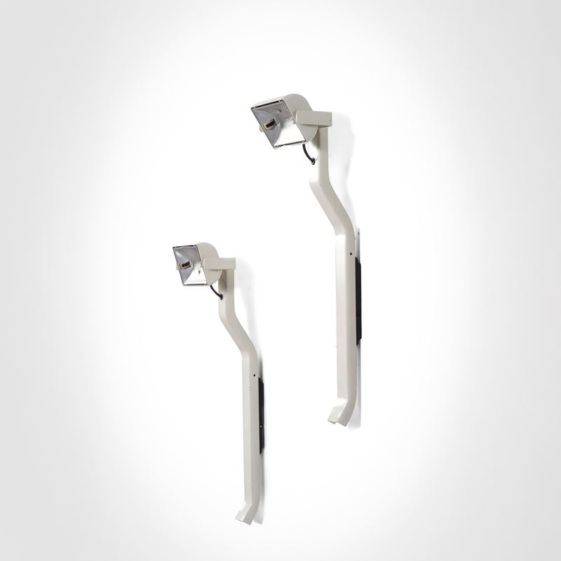 Kazuhide Takahama : Due lampade a parete mod. Sirio   - Asta Arredi del XX secolo - Cambi Casa d'Aste