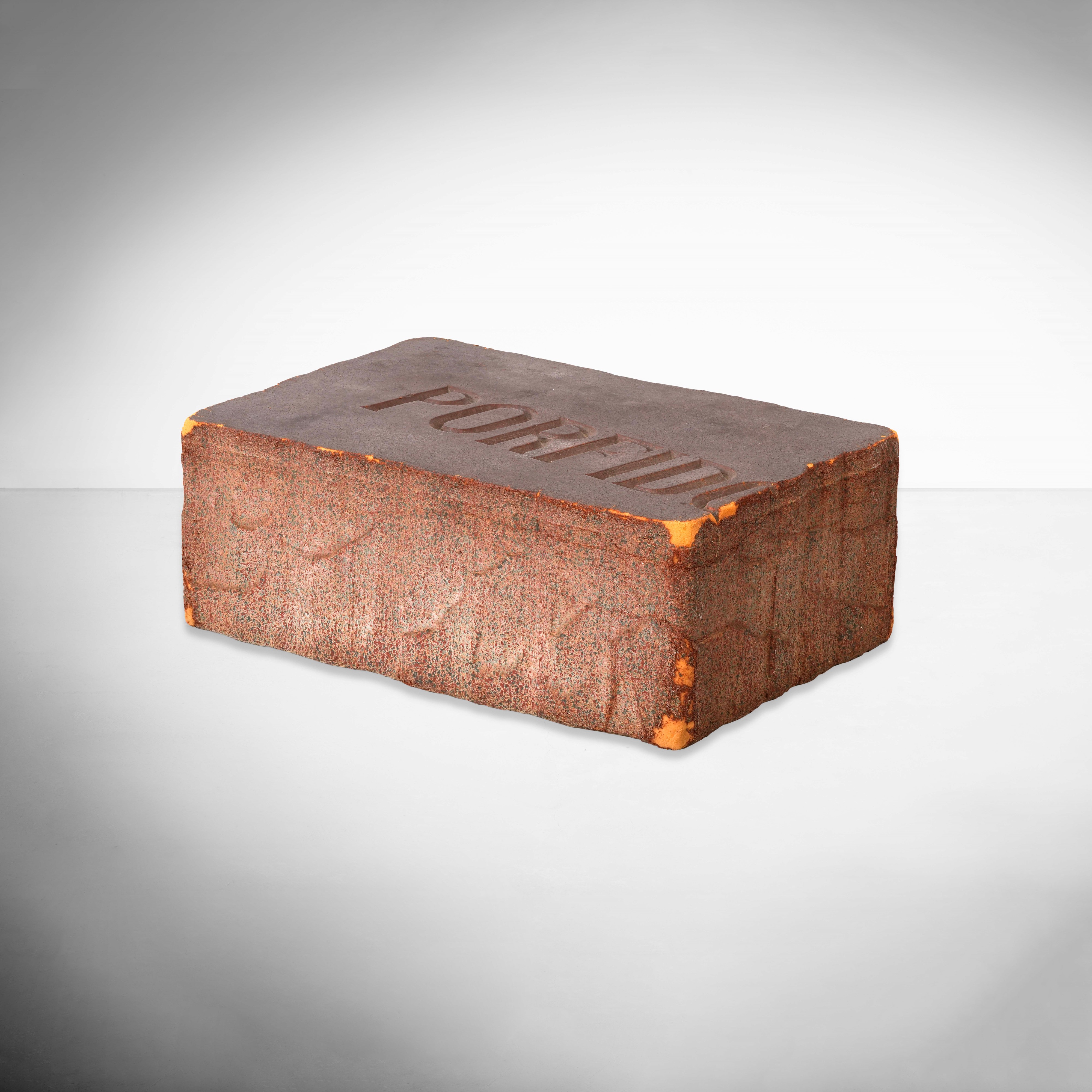 Piero Gilardi - Tavolo basso modello Massolo, poliuretano, 1974
