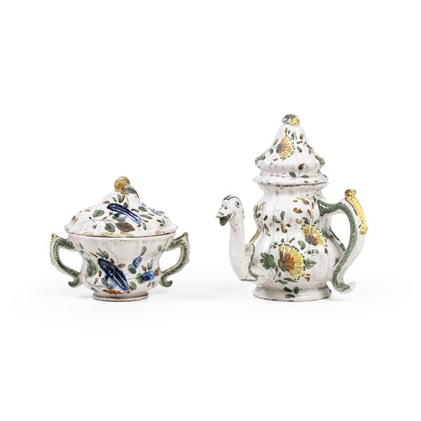 Caffettiera e zuccheriera. Probabilmente, Nove, XX secolo.