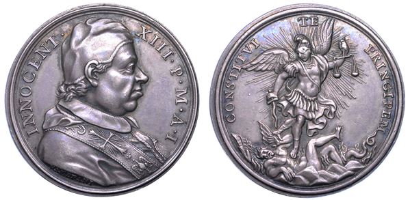 STATO PONTIFICIO. INNOCENZO XIII (Michelangelo Conti di Poli), 1721-1724. Medaglia annuale in argento 1721/A. I. Elezione al Pontificato.