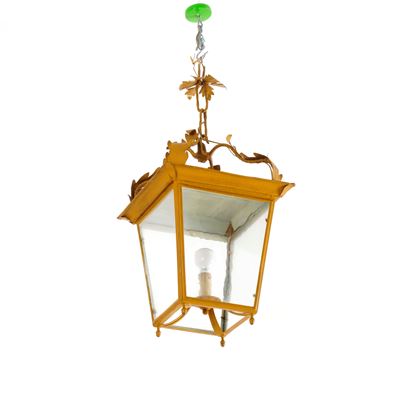 Lampadario a lanterna in metallo dorato, cm 42x42x95