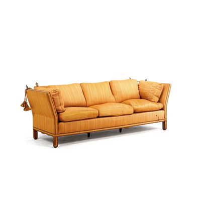 Divano 'Caccia', dimensioni cm 230x90x88