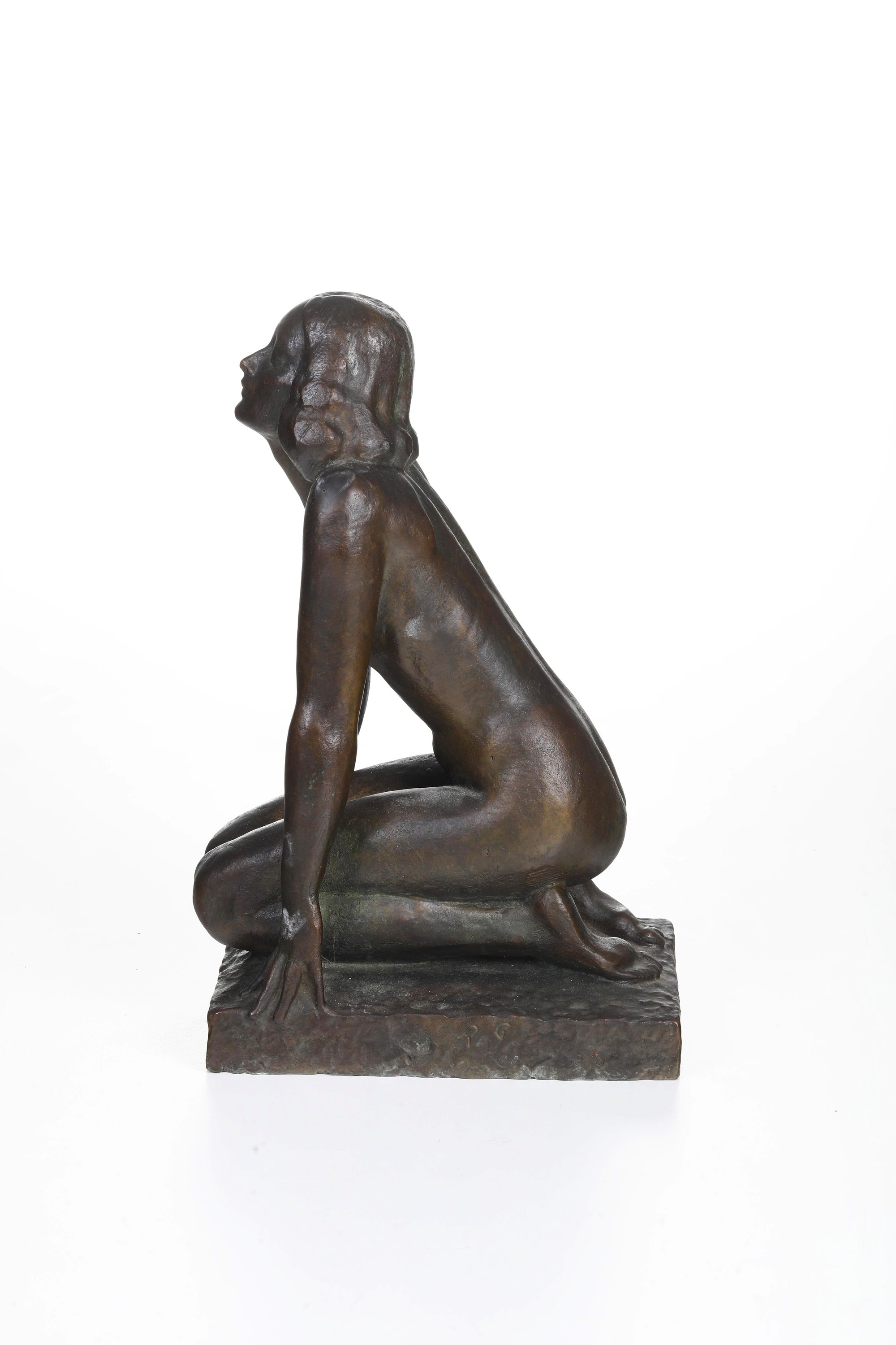 Giovanni Riva - Nudo femminile inginocchiato, bronzo fuso e patinato