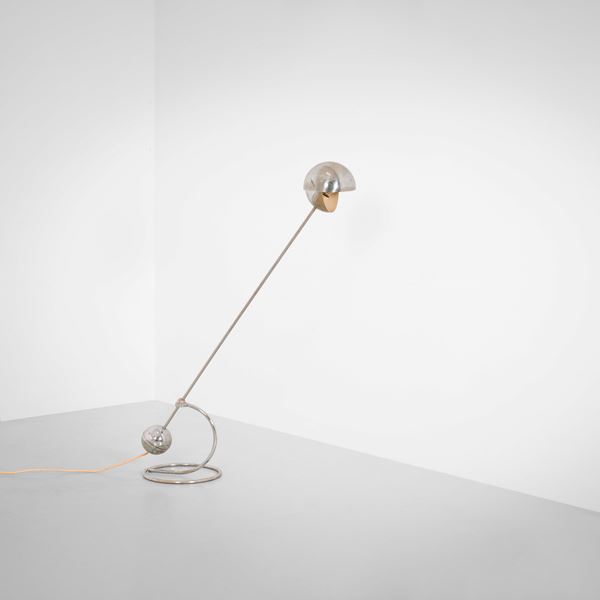 Lampada da terra basculante