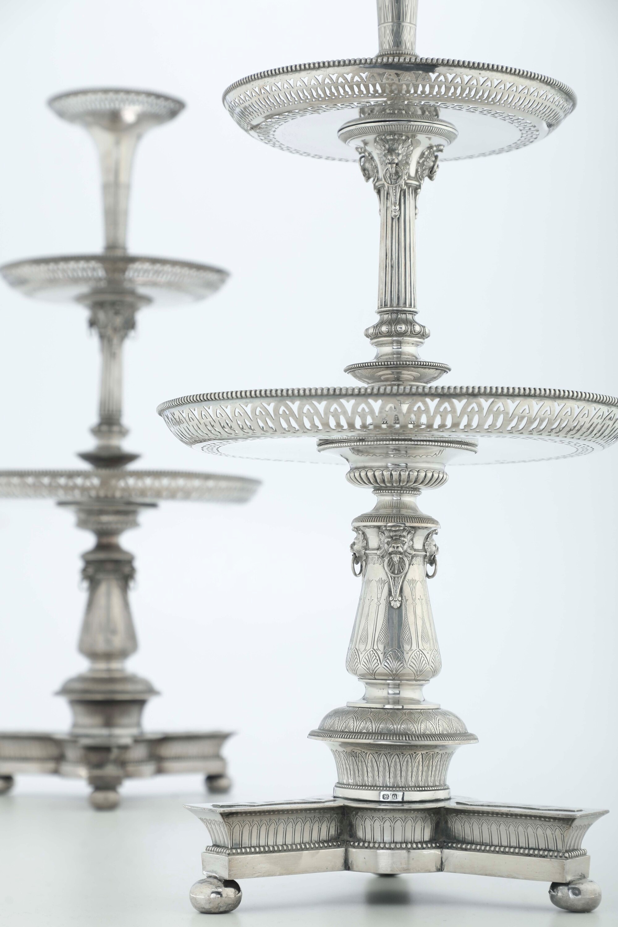 Coppia di Alzate Centrotavola. Birmingham 1865, Marchio Dell’argentiere G & W (non Identificato)