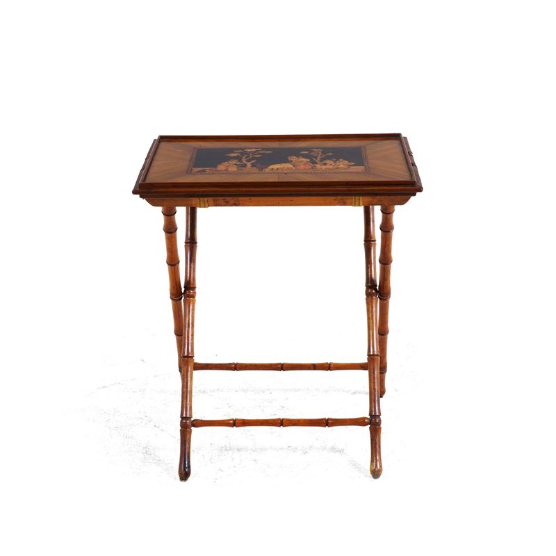 Tavolo vassoio, arte sorrentina XIX-XX secolo  - Asta Antiquariato - Cambi Casa d'Aste