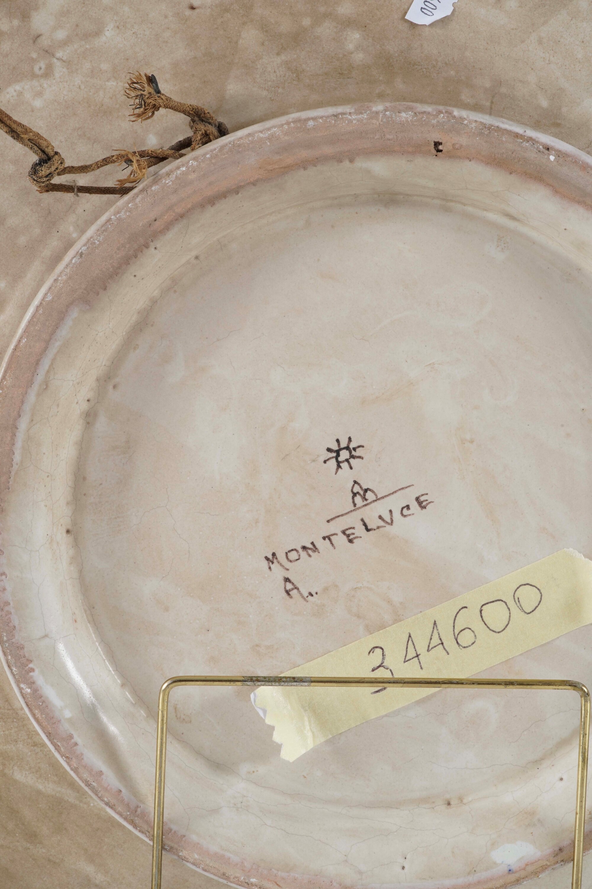 Manifattura Monteluce, Piatto in maiolica