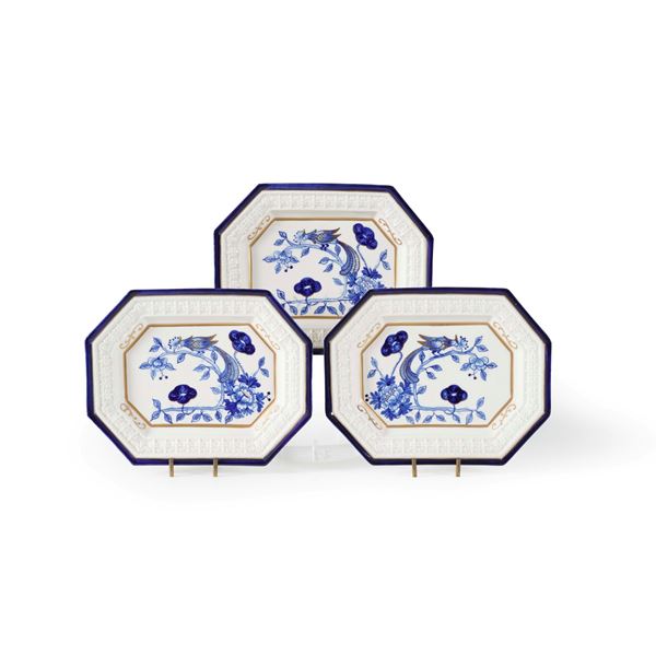 Tre piatti. Bassano, Manifattura Agostinelli, XX secolo.