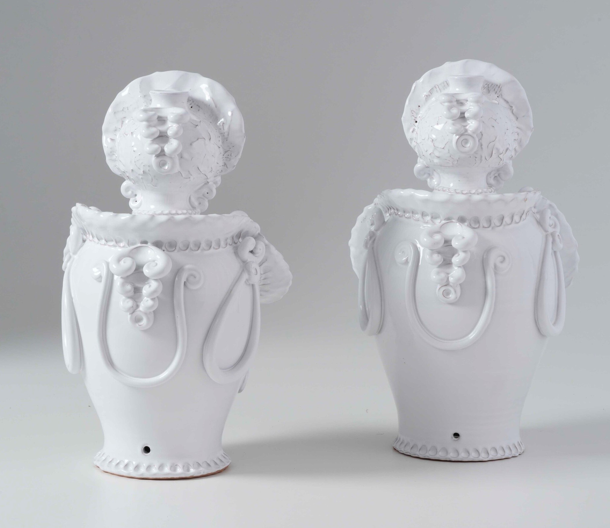 Coppia di pupe, maiolica, Puglia, seconda metà del XX secolo