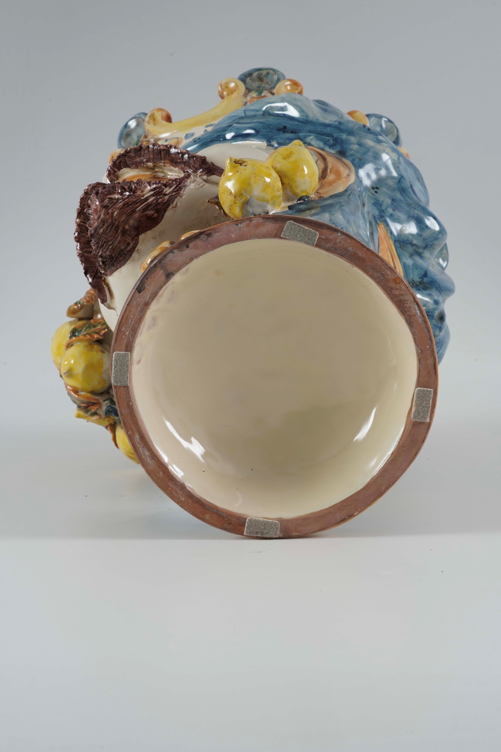 Grande Testa in Ceramica Policroma