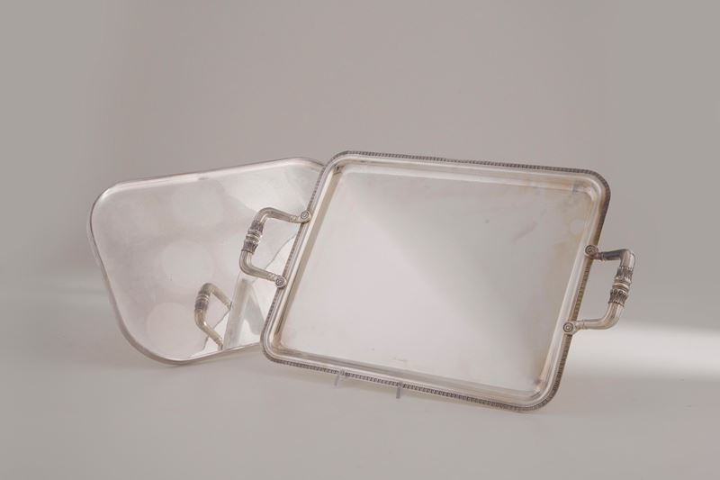 Due vassoi diversi in metallo argentato marca Christofle  - Asta Antiquariato - Cambi Casa d'Aste