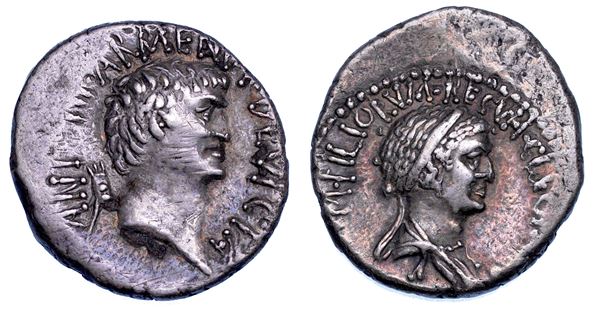 MARCO ANTONIO E CLEOPATRA. Denario, 34 a.C. Zecca incerta Orientale.