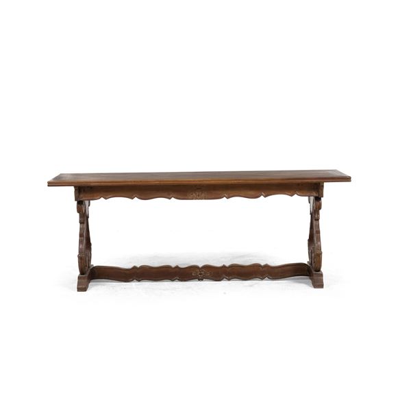 Tavolo in stile settecentesco