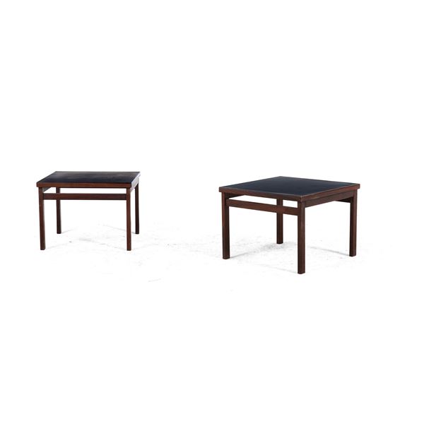 Coppia di tavolini bassi moderni