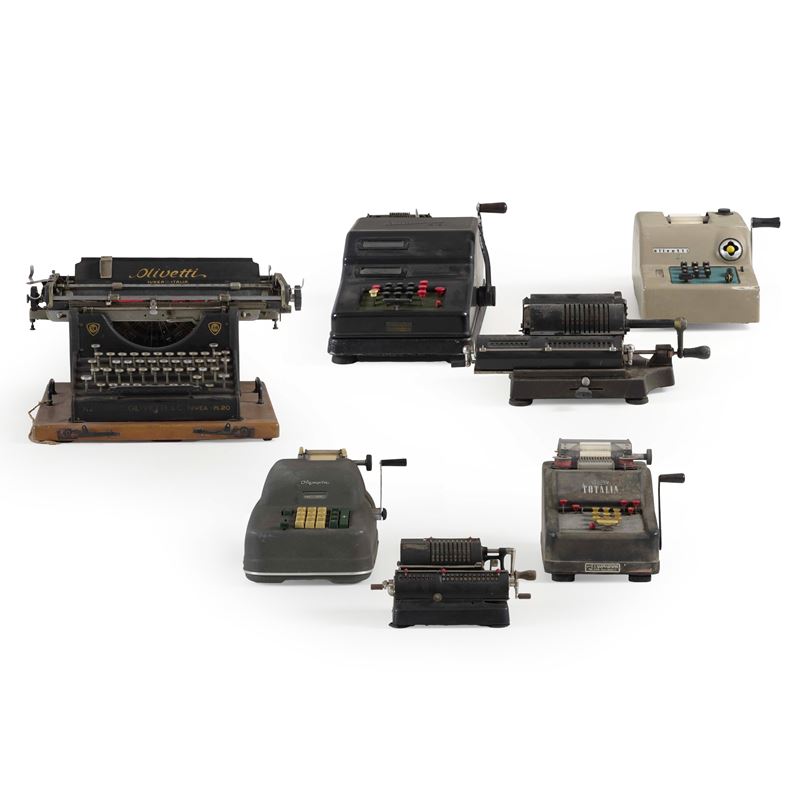 Collezione di calcolatrici vintage  - Asta Dimore Italiane TIME - Cambi Casa d'Aste