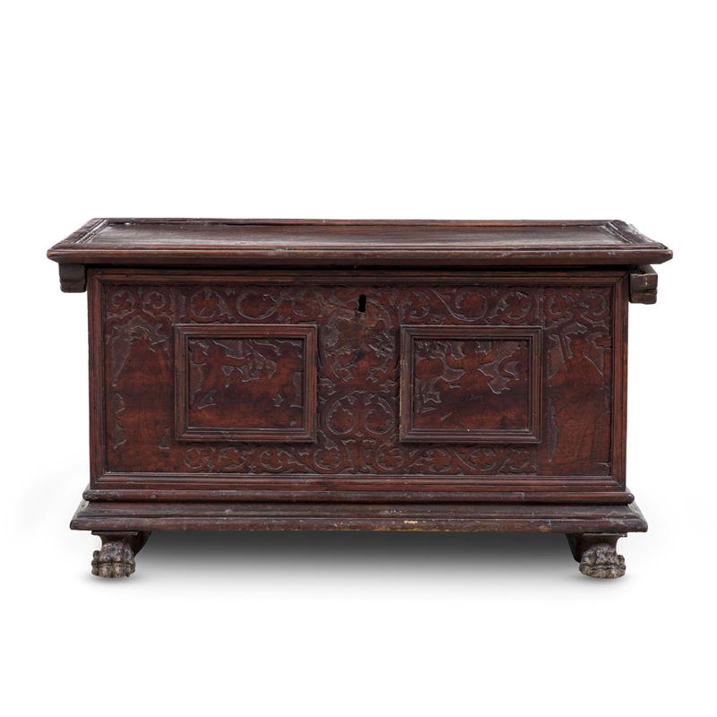 Piccola cassapanca. Alto Veneto, XVII secolo  - Asta Dimore Italiane - Cambi Casa d'Aste