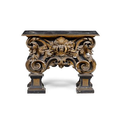 Console intagliata, laccata e dorata, con decoro a volute e festoni fitomorfi (elementi del XVIII...