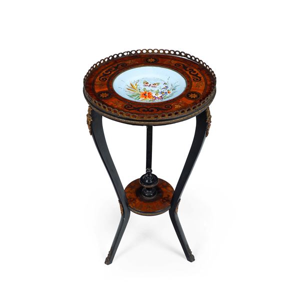 Piccolo gueridon Napoleone III. Francia, XIX secolo