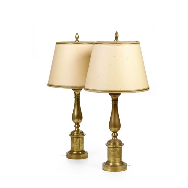 Coppia di lampade da tavolo. XX secolo