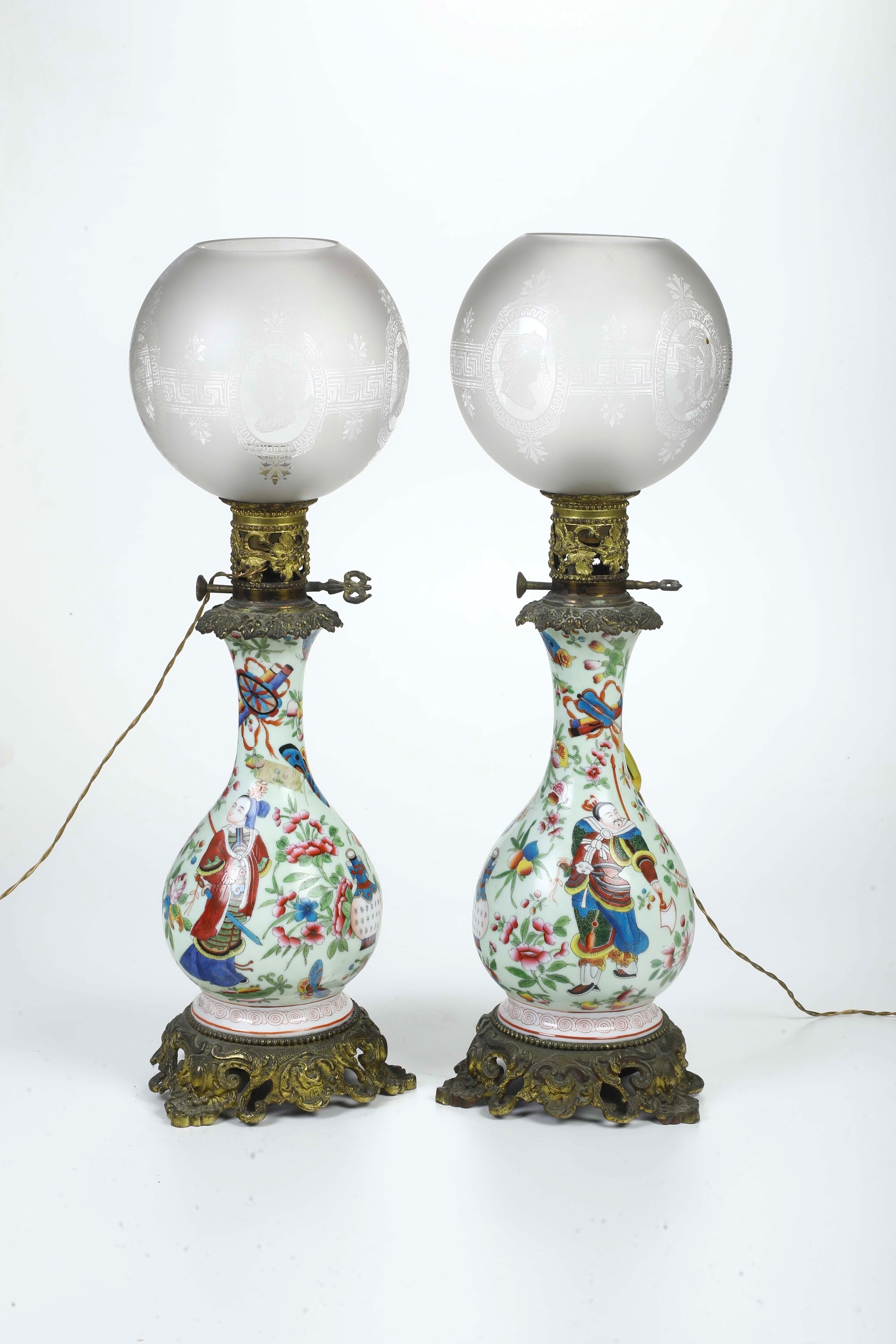 Coppia di Lampade a Petrolio. Francia, Metà XIX Secolo