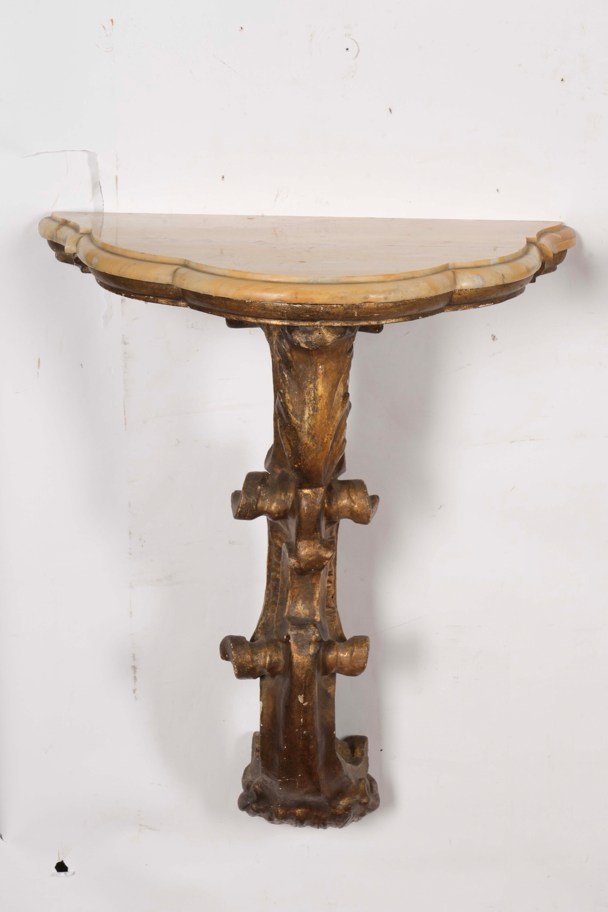 Coppia di Consoline in Legno Dorato con Piano in Marmo