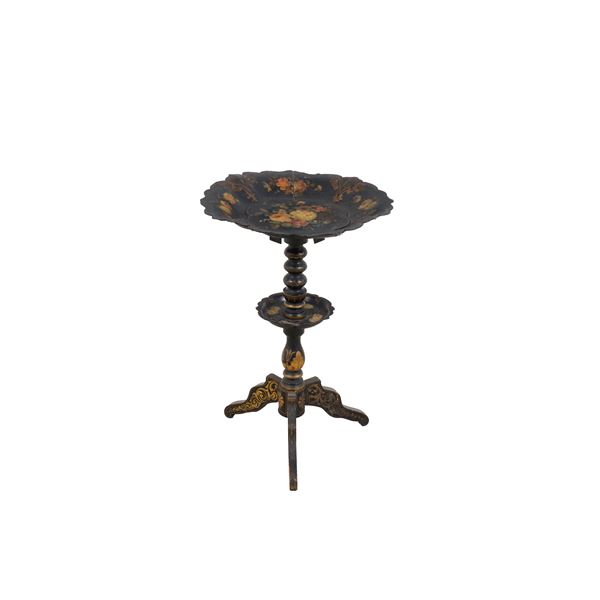 Tavolino a vela. XIX secolo