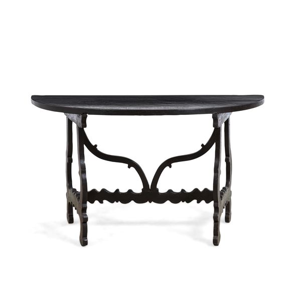 Coppia di mezzi tavoli a fratina. XVIII secolo