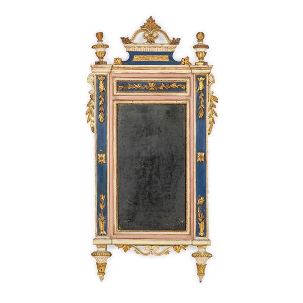 Specchiera laccata e dorata. Fine XVIII secolo