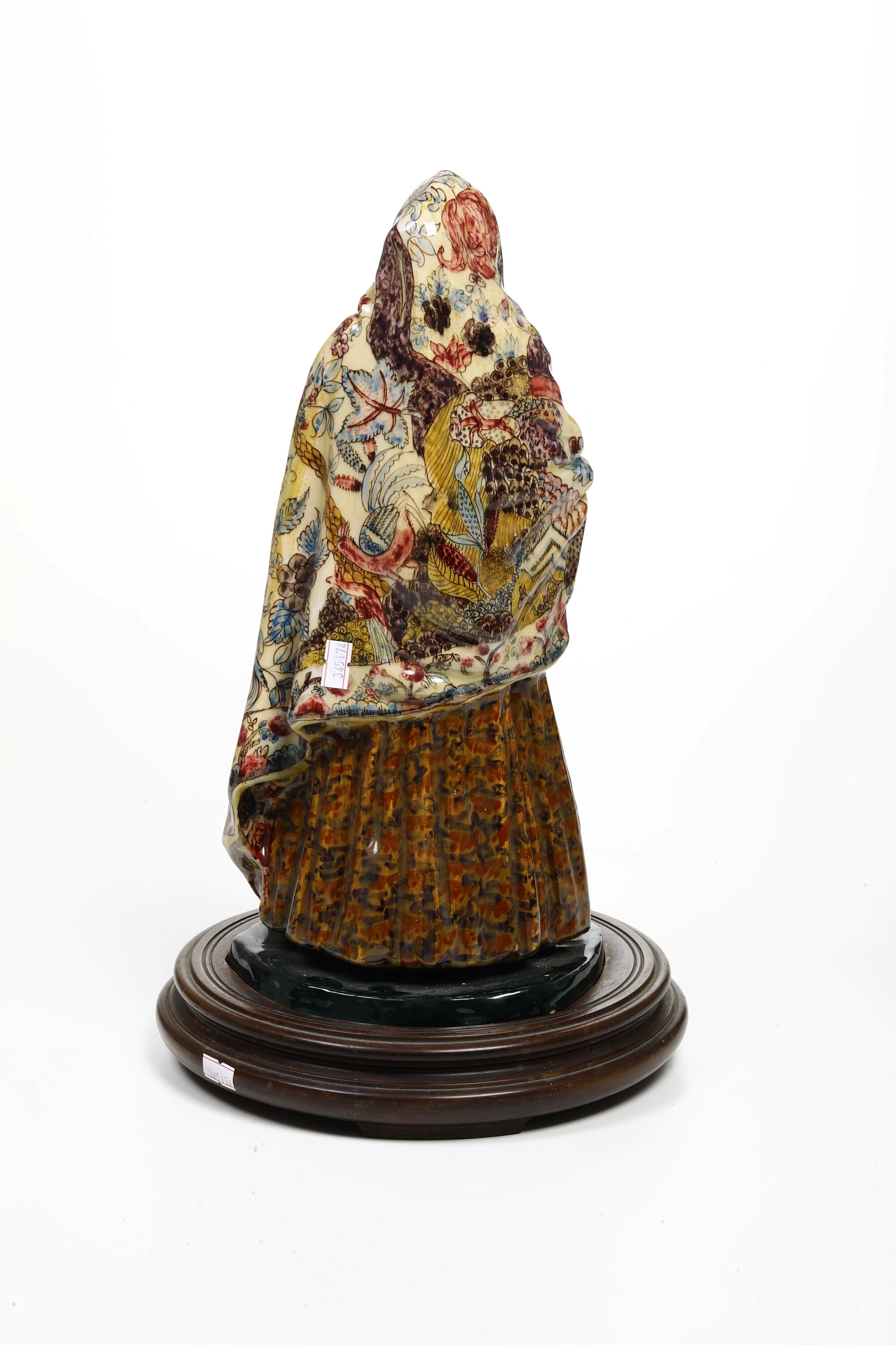 Figurina "vecchia con il Mezzaro". Albisola, Manifattura la Fenice di Manlio Trucco, 1925 Circa.