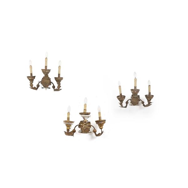 Lotto composto da tre appliques a tre luci