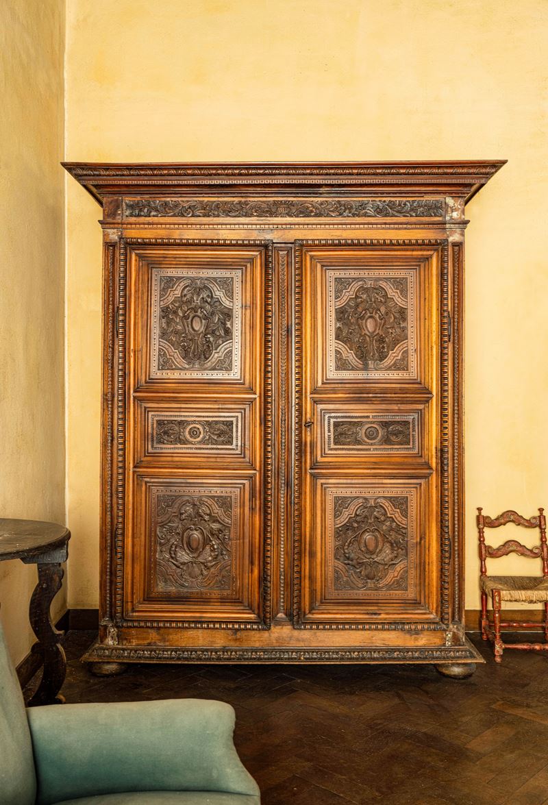 Armadio. Francia, XVII secolo  - Auction Italian Mansions - Cambi Casa d'Aste