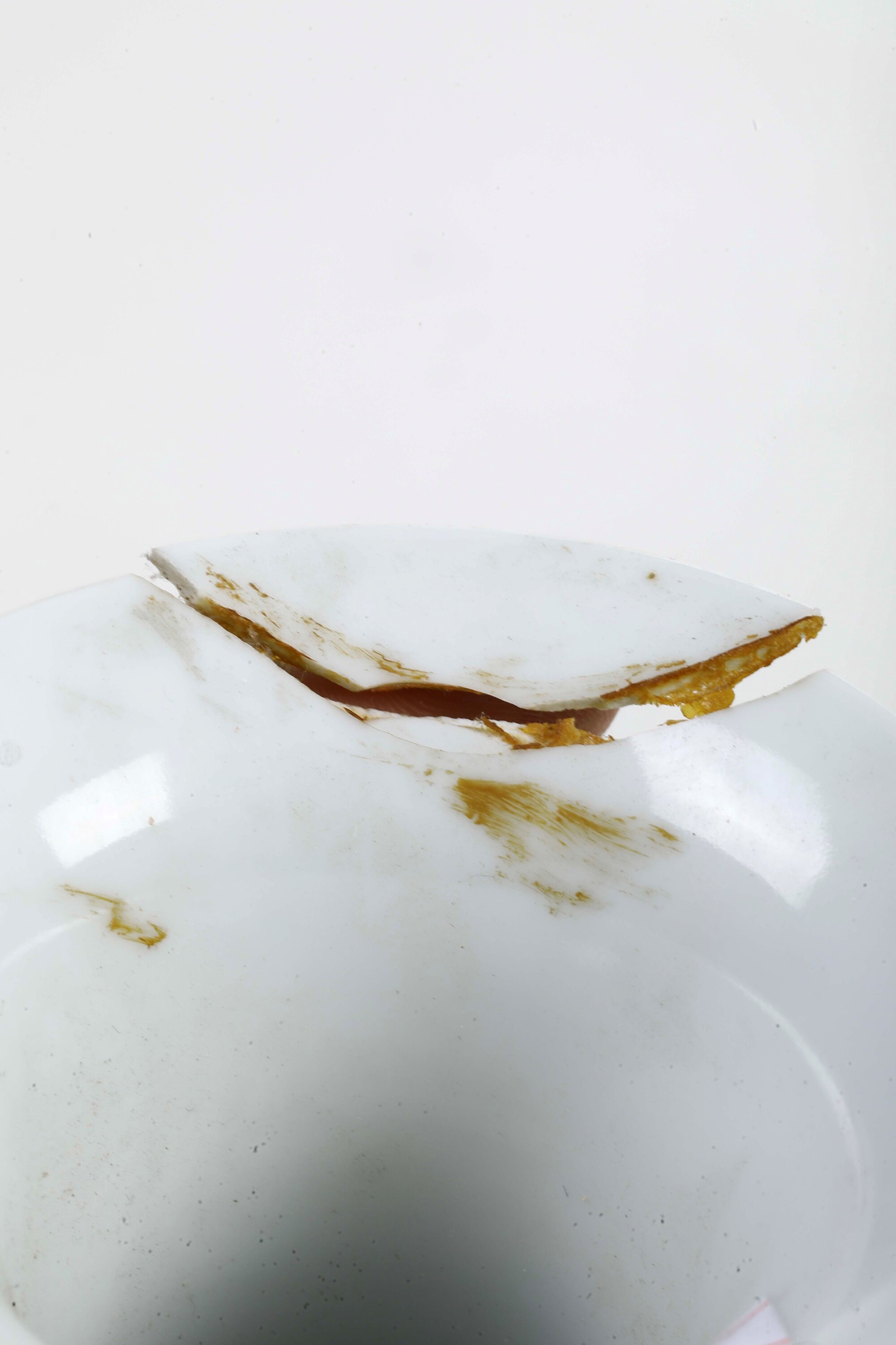 Coppia di Vasi in Porcellana Raffiguranti Scena di Vita Comune con Personaggi, Cina, XX Secolo
