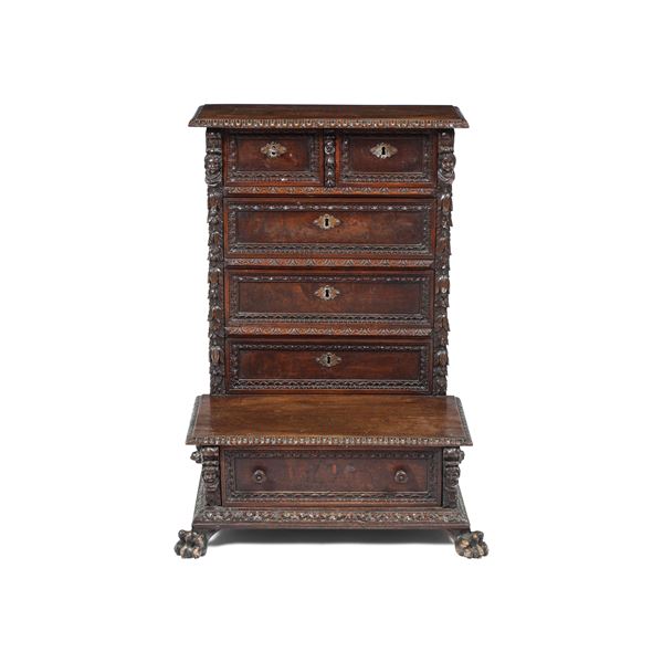 Inginocchiatoio. XVII secolo