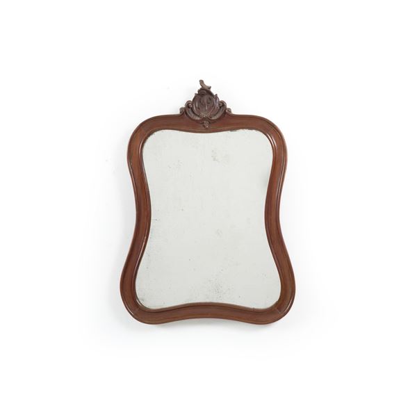Specchiera stile settecento. Fine XIX-inizi XX secolo