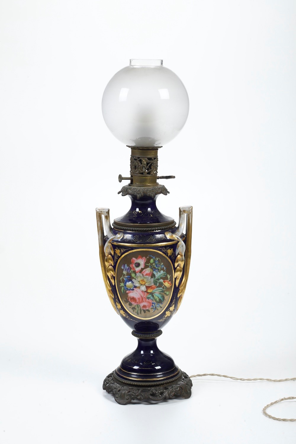Lampada a Petrolio Elettrificata. Francia (?), Fine del XIX Secolo.